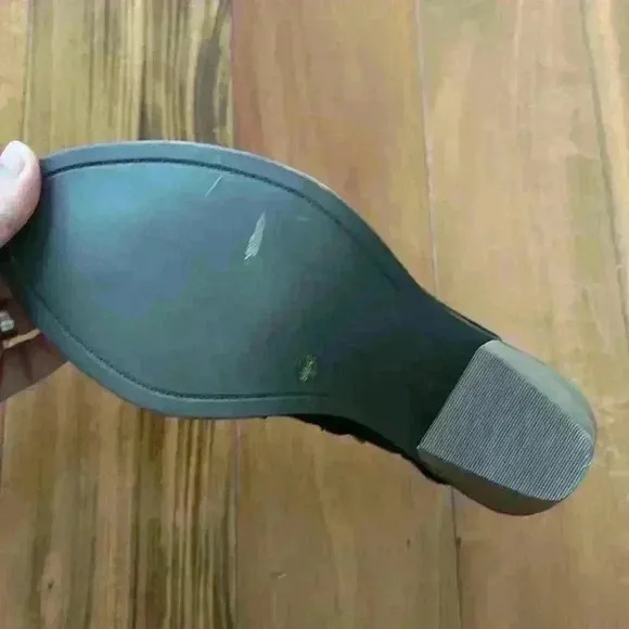 NWOT Vince Camuto heels