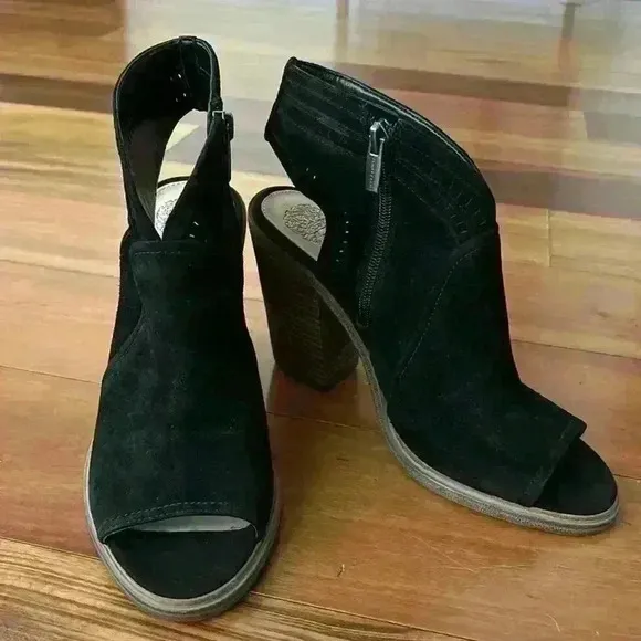 NWOT Vince Camuto heels