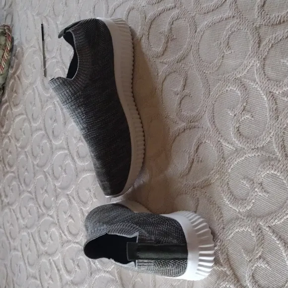 NWOT Women Slip On Shoes