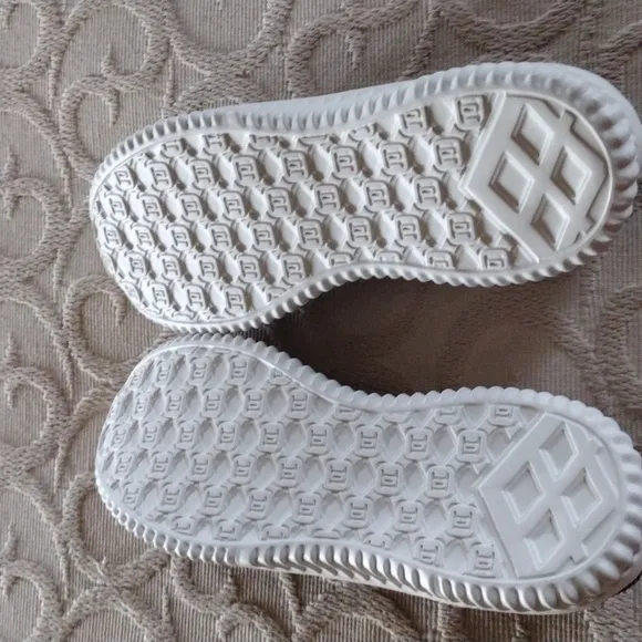 NWOT Women Slip On Shoes