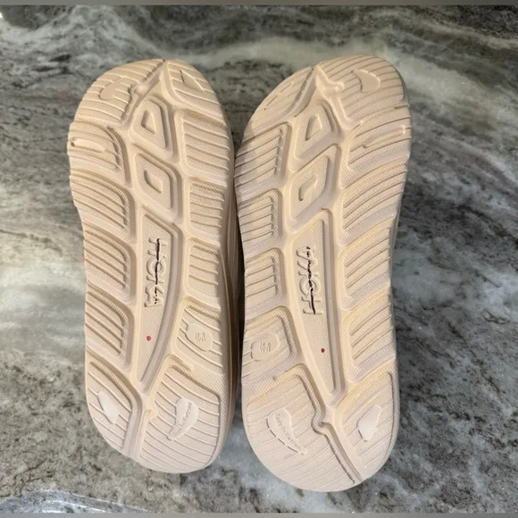 NWOT/NWOB HOKA x Free People Ora Recovery Slide 3 - Shifting Sand - M 9 / W 11