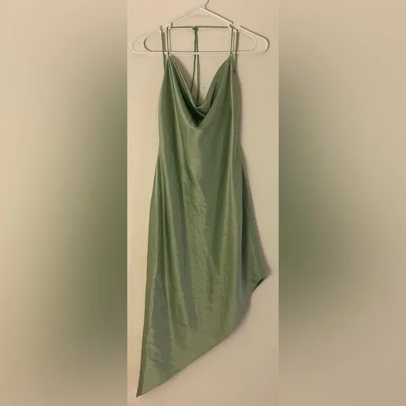 NWT Alice   Olivia Harmony Asymmetrical Slip Dress - Sage Small