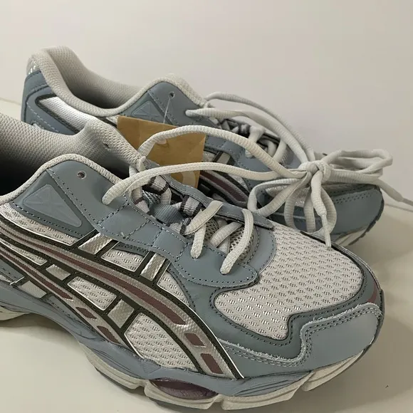 NWT ASICS GEL-NYC 2055 Sneakers Size 6.5 Men’s/ Size 8 Women’s