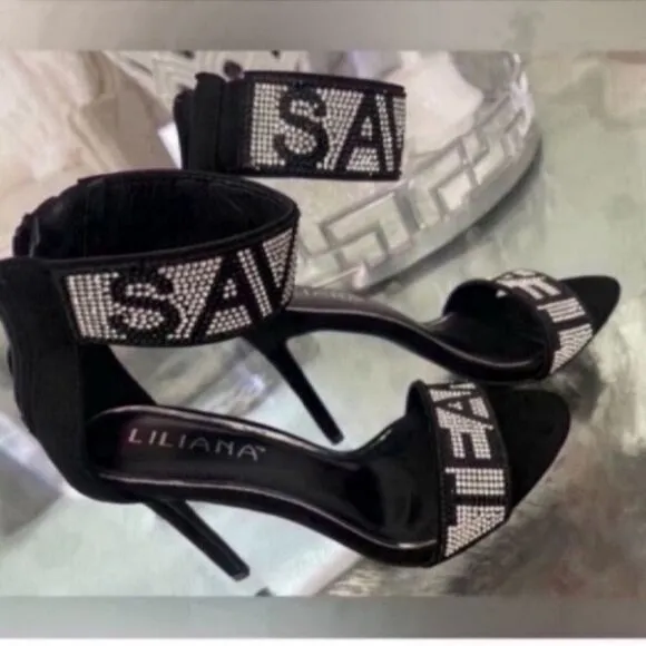 NWT Beautiful Savage Black Peep Toe Heels Size 6