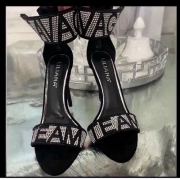 NWT Beautiful Savage Black Peep Toe Heels Size 6