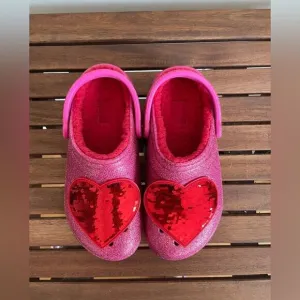NWT Crocs Classic Lined Valentine's Day 2023 Clog Women Size 9 (208385-6EN)