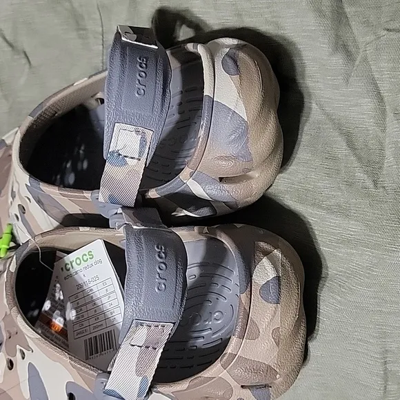 Nwt Crocs Echo Camo Clogs Women's size 8 Men's/ Junior's sz 6