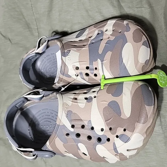 Nwt Crocs Echo Camo Clogs Women's size 8 Men's/ Junior's sz 6