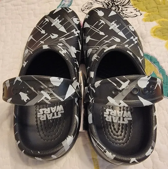 NWT Crocs Star Wars Limited Edition Crocs at Work Bistro Clogs