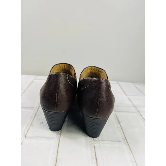 NWT Croft and Barrow Ortholite brown leather booties sz 10M