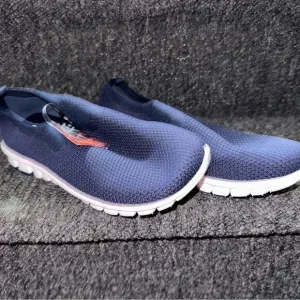 Nwt Deer Stags Eddy NoSox Slip-on Fashion Sneaker SZ 6