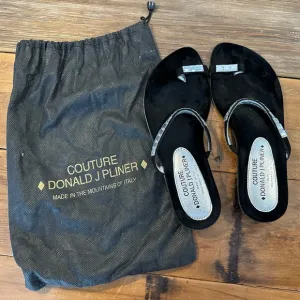 NWT Donald J. Pliner Couture Italy Black Velvet Toe Ring Heels Size 8.5
