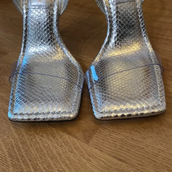 NWT: Good American Open Square Toe Heels Silver Snake Size 10