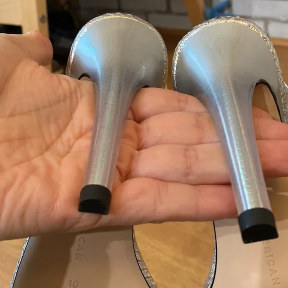 NWT: Good American Open Square Toe Heels Silver Snake Size 10