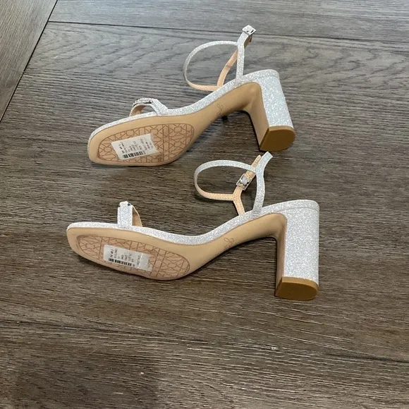 NWT Jewel Badgley Mischka Silver jewel dressy block heels | Size 7
