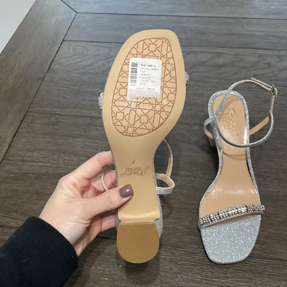 NWT Jewel Badgley Mischka Silver jewel dressy block heels | Size 7