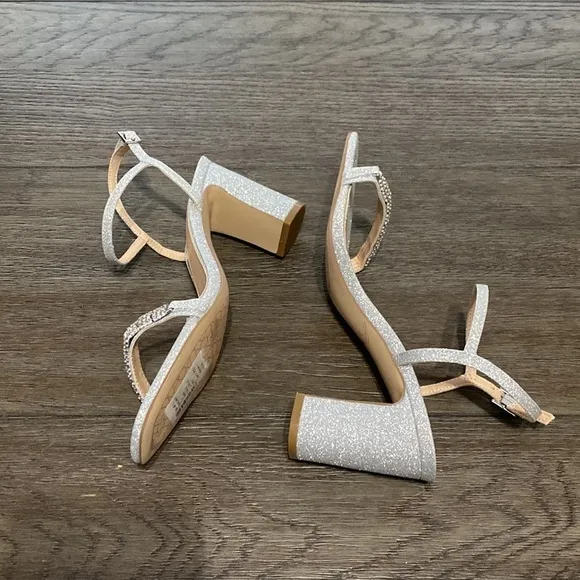 NWT Jewel Badgley Mischka Silver jewel dressy block heels | Size 7