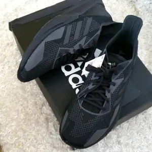 NWT Men's Adidas Running X9000L3