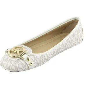 NWT Michael Kors Women's Fulton Studded Logo Moccasin Natural, Vanilla -Size 5