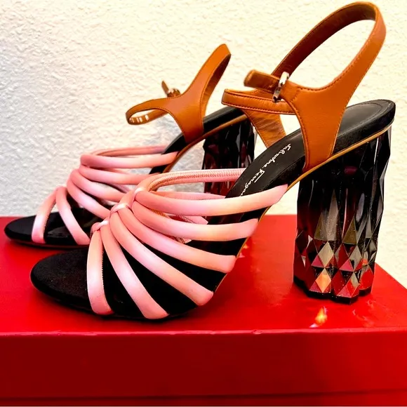 NWT Salvatore Ferragamo Amalia Pink Block X5 Heels
