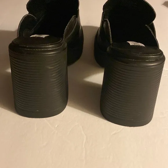 NWT Steve Madden Mules, Clogs, Platform, Neutral, Block Heel, 4”, Leather, Sz 9
