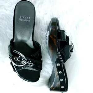 NWT STUART WEITZMAN HORSE-SET BUCKLE SANDALS SLIP-ON WOOD SOLE LEATHER PATEN…