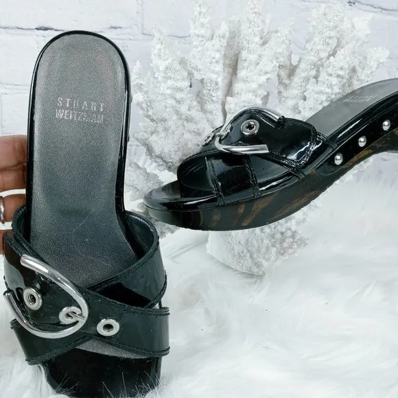 NWT STUART WEITZMAN HORSE-SET BUCKLE SANDALS SLIP-ON WOOD SOLE LEATHER PATEN…