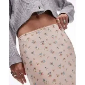 NWT Topshop Size 8 Floral Peach Midi Slip Skirt Lace Trim Size 100% Polyester