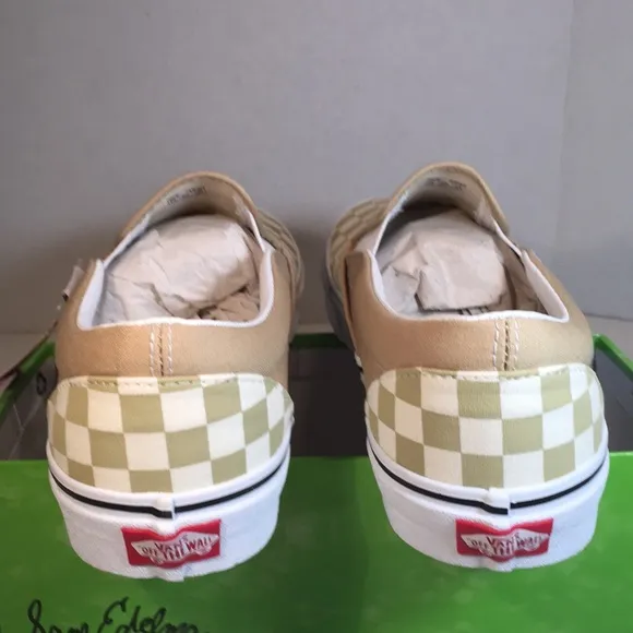 NWT Vans Classic Checkerboard Slip-Ons in Taos Taupe Men’s 11.5