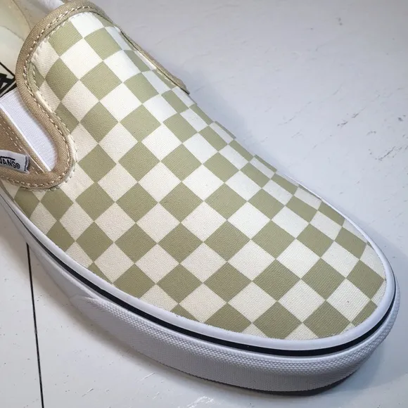 NWT Vans Classic Checkerboard Slip-Ons in Taos Taupe Men’s 11.5