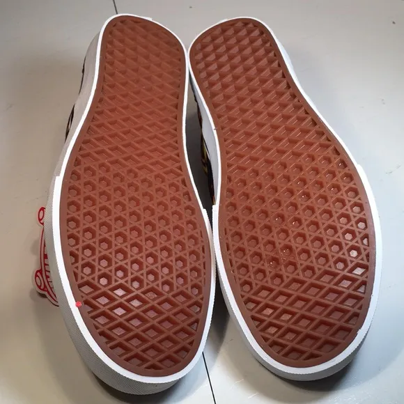 NWT Vans Classic Slip-On Samurai Rising Sneakers Men’s 9