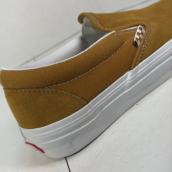 NWT Vans Skate Slip On in Wraped  Gold and White Men’s 9