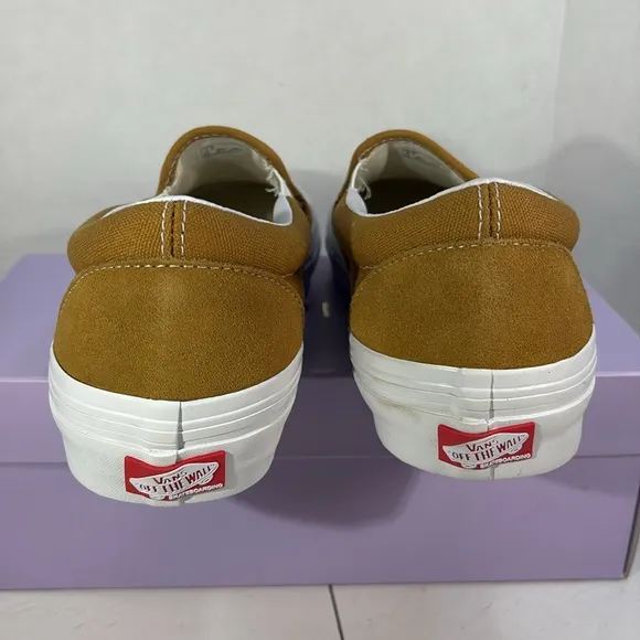 NWT Vans Skate Slip On in Wraped  Gold and White Men’s 9