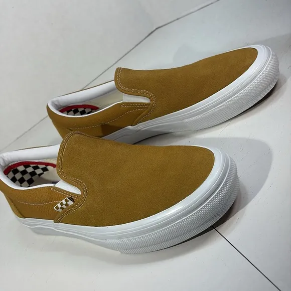 NWT Vans Skate Slip On in Wraped  Gold and White Men’s 9