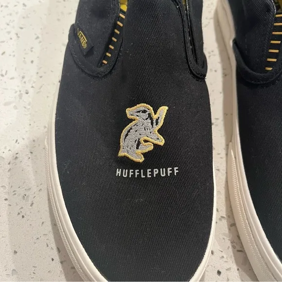 NWT Vans X Harry Potter Hufflepuff Slip-On sneakers Black Womens US 9.5