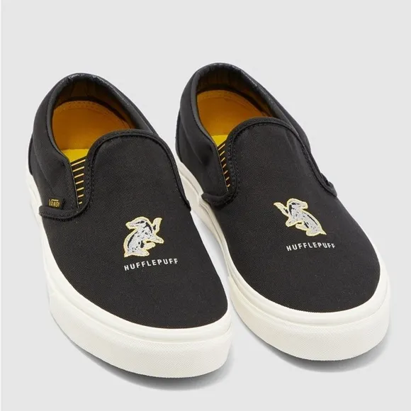 NWT Vans X Harry Potter Hufflepuff Slip-On sneakers Black Womens US 9.5