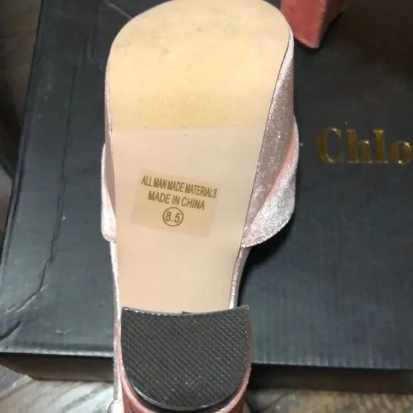 NWT Vintage Chase  Chloe Pink Velvet Cairo strap Heels . Gorgeous!5” block heel