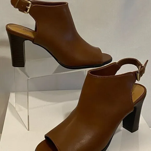 NWT BASS Heels