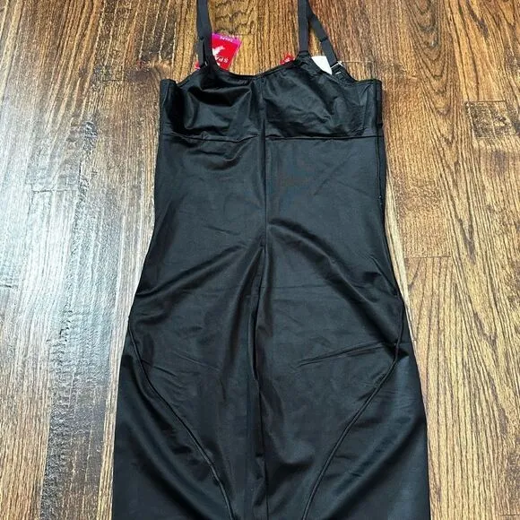 NWT SPANX Sculpting Slips Full Slip