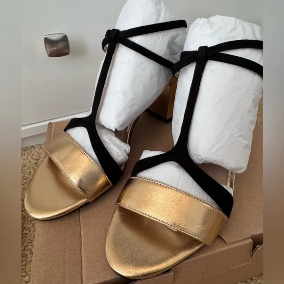 NWT🌟ZARA T-Strap, Strappy Block Heels, Size 8M
