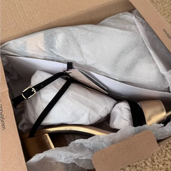 NWT🌟ZARA T-Strap, Strappy Block Heels, Size 8M