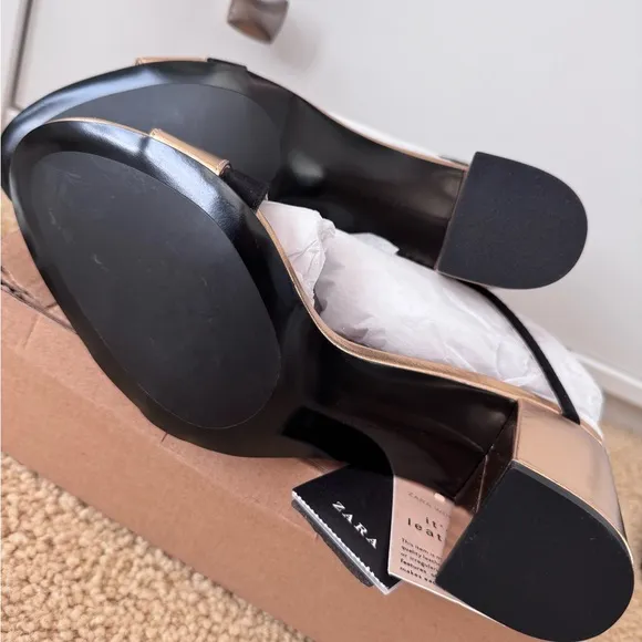 NWT🌟ZARA T-Strap, Strappy Block Heels, Size 8M