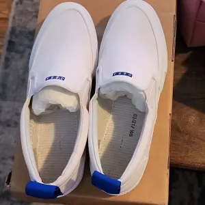 Obra 240 Slip on canvas wrap men's 8.5 NIB. Will fit women's 6