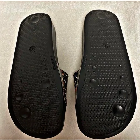 Off-White Floral Logo Black Background Slides 7 NWOT