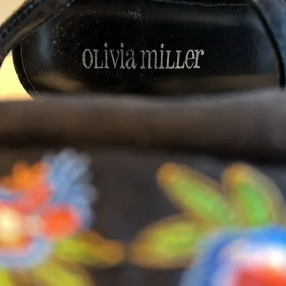 Olivia Miller block heels