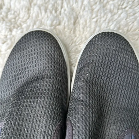 OLUKAI Lae'ahi Men's SlipOn Sneakers Lightweight Barefoot Feel &amp; Breathable Mesh