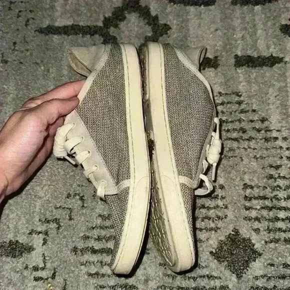OluKai Pehuea Li Comfort Lightweight Sneakers Shoes Tan Women’s Size 9.5