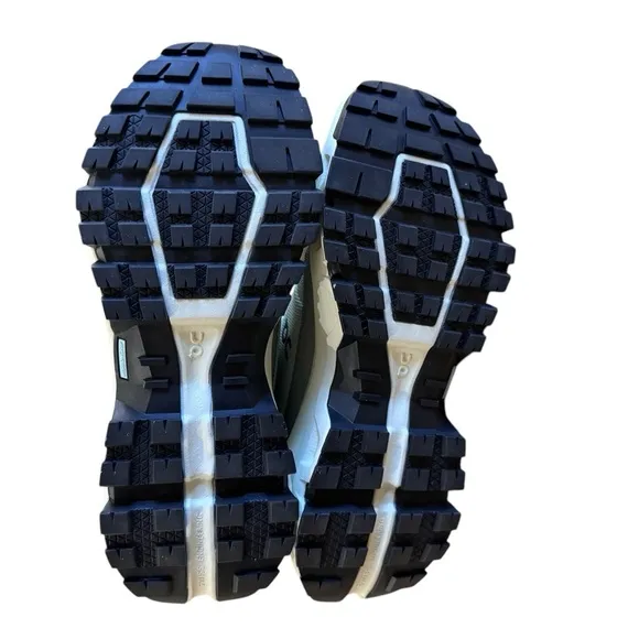 ON Cloudrock Low WP Women's  Sneakers