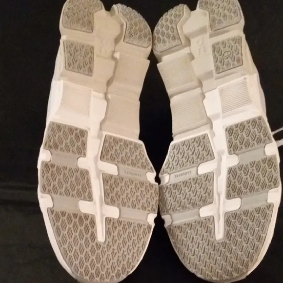On Running Cloudflyer 5 White Athletic Shoes Lightweight Comfort