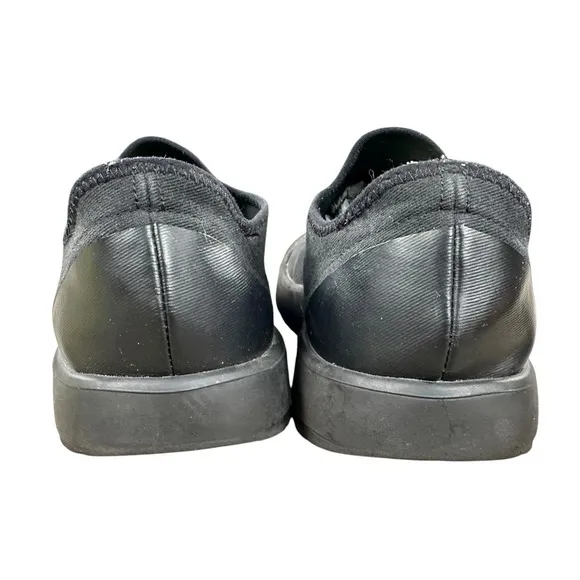 OOfos Mens Size 12 OOmg Eezee Low Recovery Sport Black canvas comfort Slip On